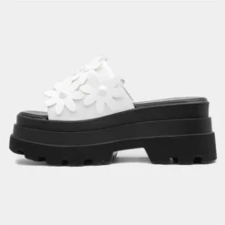 Front Page -UK Shoe Sales Store 199697 2 L03.20230503000224