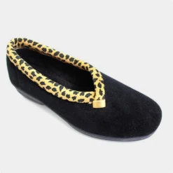 Lunar Paloma Womens Black Leopard Print Slipper